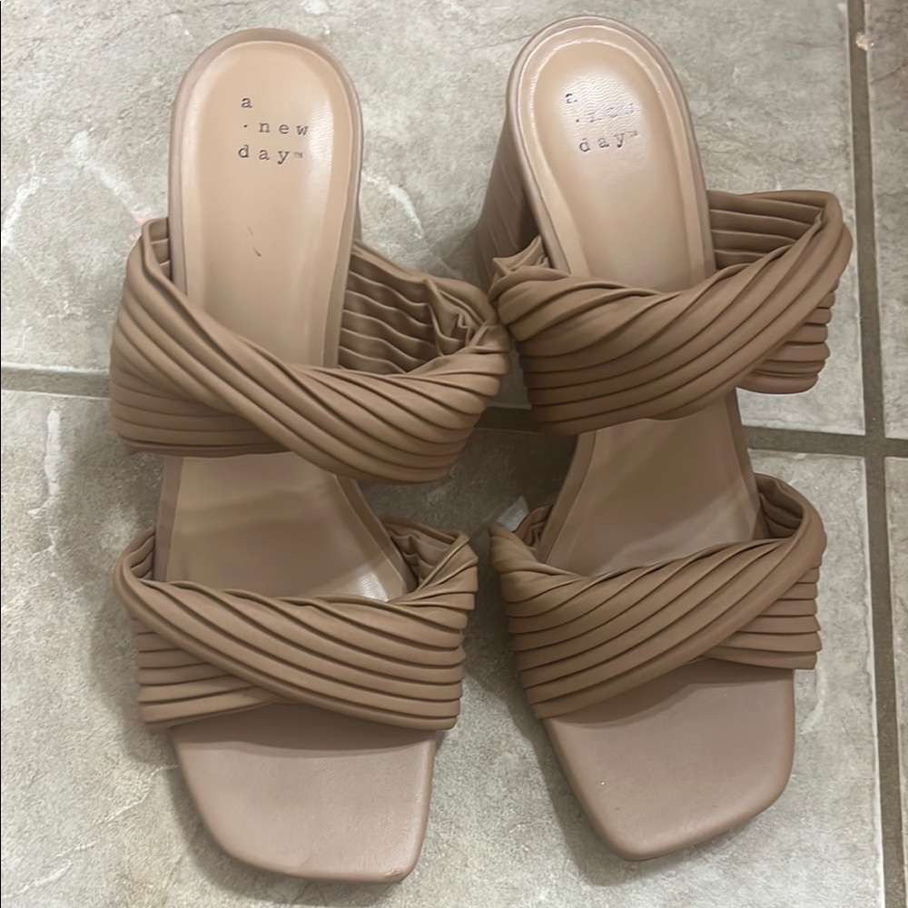 A New Day Women's Tan Sandals